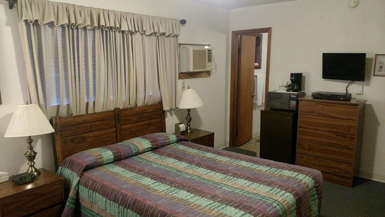 Out West Motel Milton-Freewater エクステリア 写真